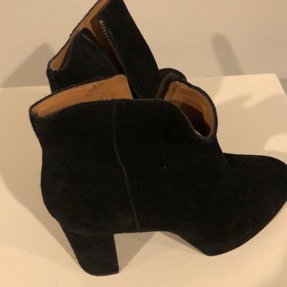 Black suede 3” boots by Madwell
